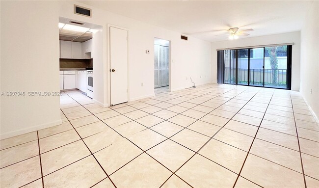 8287 SW 128th St in Miami, FL - Building Photo - Building Photo