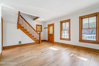 555 Cedar Ave in West Long Branch, NJ - Building Photo - Building Photo