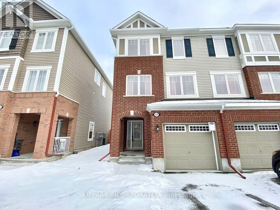 117 Gelderland Private in Ottawa, ON - Building Photo