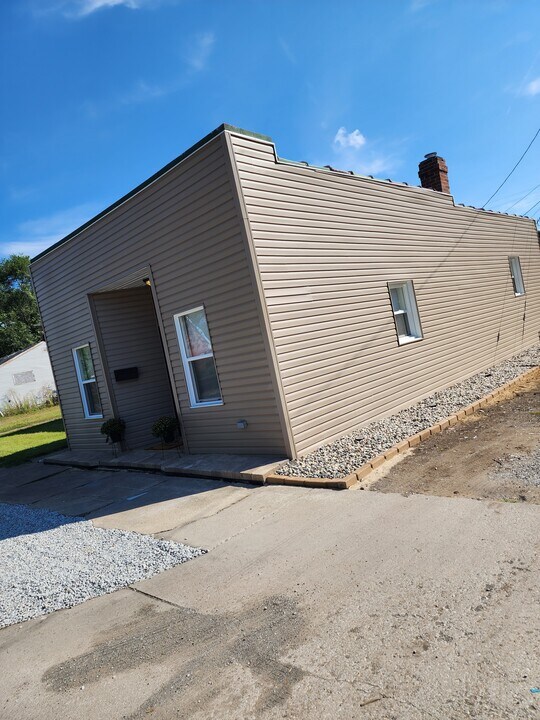 4047 Harrison St in Gary, IN - Foto de edificio