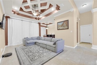 19 N Dogwood St in Pharr, TX - Building Photo - Building Photo