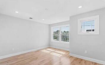 205 Philip Ave in Elmwood Park, NJ - Building Photo - Building Photo