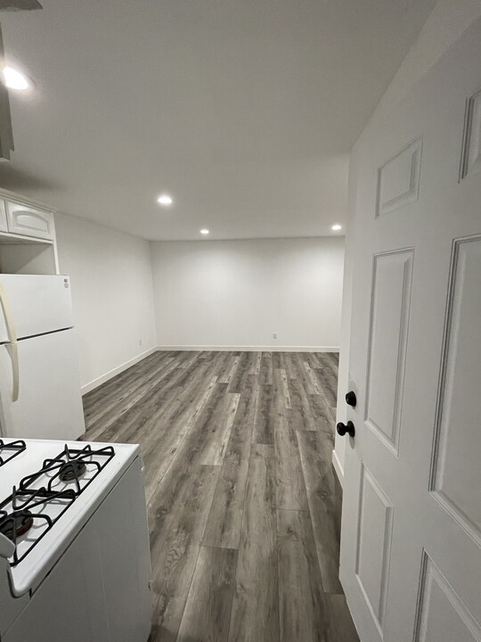 12734 Bessemer St in North Hollywood, CA - Foto de edificio