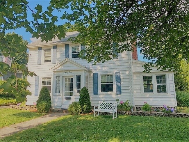 property at 61 Lexington Pkwy