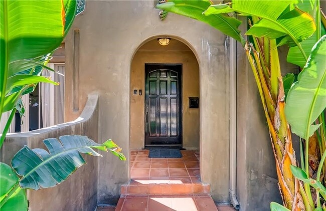 4277 Kraft Ave in Studio City, CA - Foto de edificio - Building Photo
