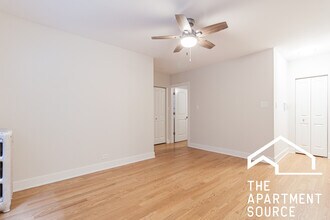 516 W Cornelia Ave in Chicago, IL - Foto de edificio - Building Photo