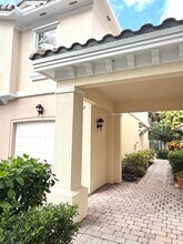 488 Capistrano Dr in Palm Beach Gardens, FL - Building Photo - Building Photo