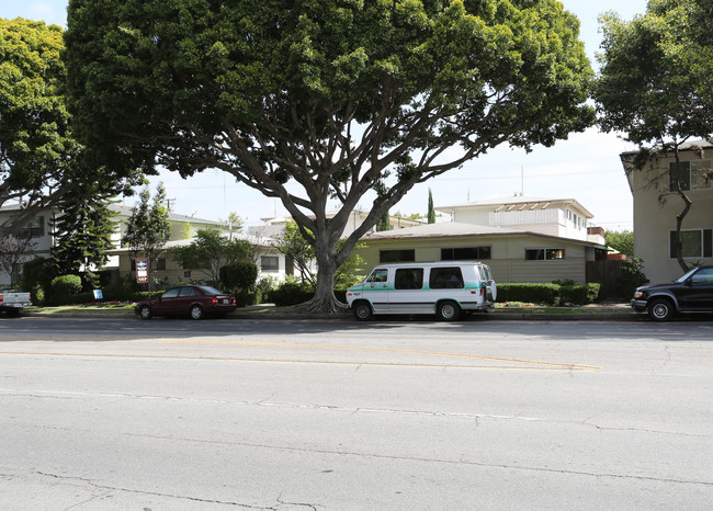 4430-4440 Overland Ave in Culver City, CA - Building Photo - Building Photo