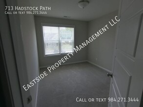 713 Hadstock Path in Zebulon, NC - Foto de edificio - Building Photo