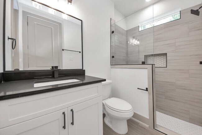 property at 5308 Kindred Gdn Ln