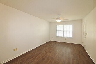 1004 Lynn St-Unit -B in Weatherford, TX - Building Photo - Building Photo
