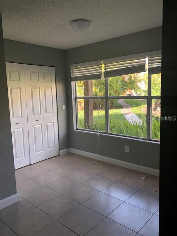 5156 Conroy Rd-Unit -1112 in Orlando, FL - Foto de edificio - Building Photo
