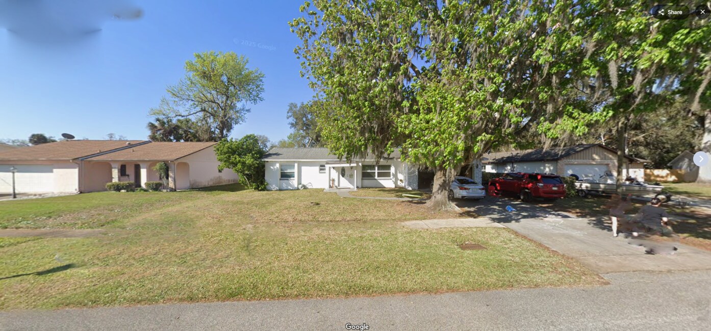 109 Fiesta Cir in Ormond Beach, FL - Building Photo