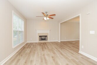 712 Shandale Dr in Nashville, TN - Building Photo - Building Photo