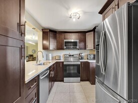 401 SE 3rd St in Dania Beach, FL - Building Photo