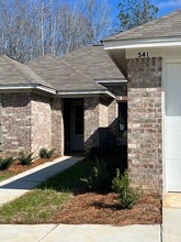 541 Silver Hill Dr in Pearl, MS - Foto de edificio - Building Photo