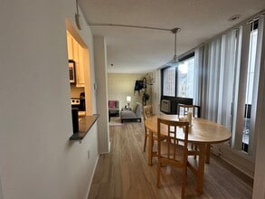 35 Trowbridge St, Unit 1C in Cambridge, MA - Foto de edificio - Building Photo