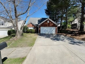 3572 Devon Chase Rd in Atlanta, GA - Building Photo - Building Photo