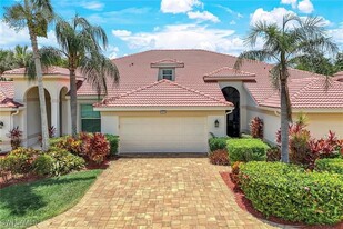 15218 Harbour Isle Dr in Ft. Myers, FL - Building Photo