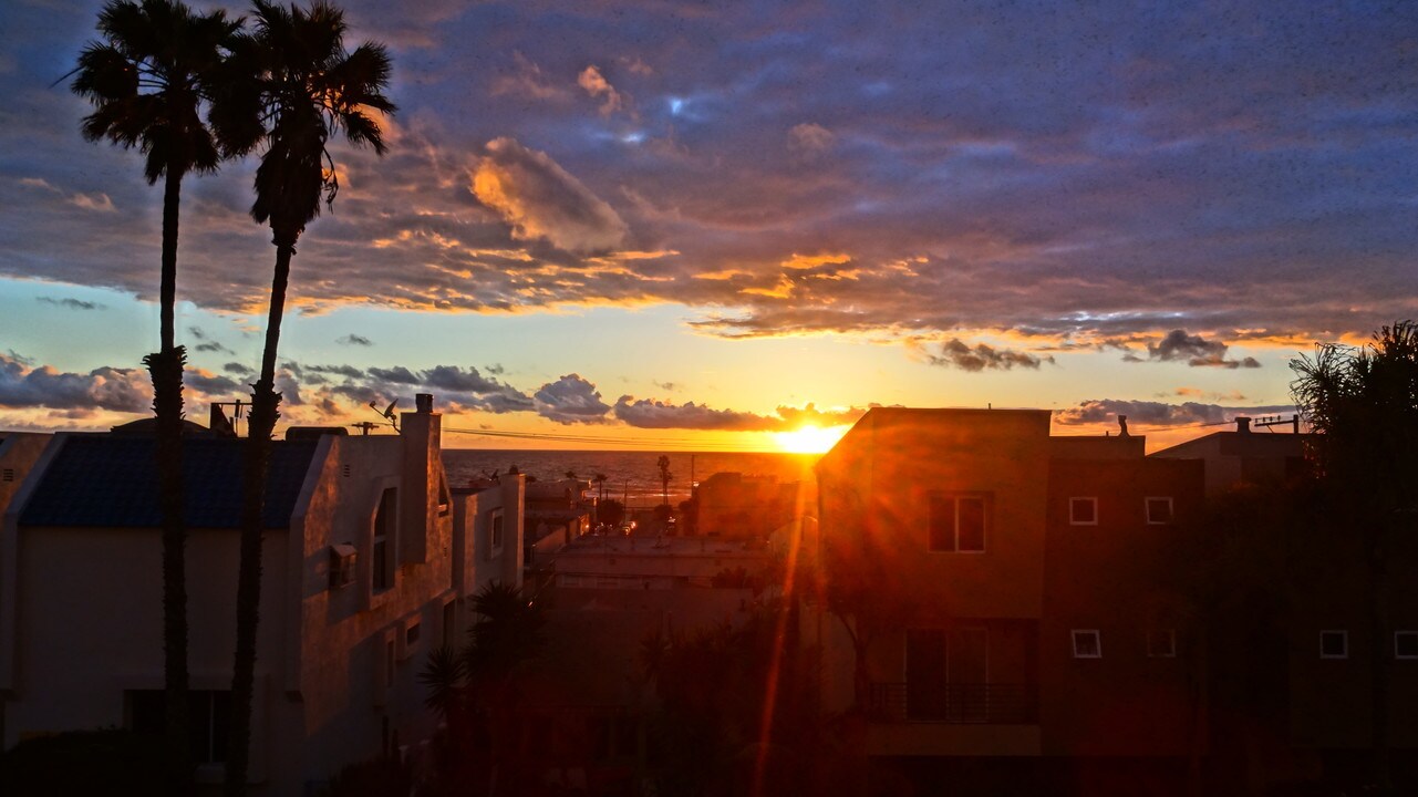 1500 Manhattan Ave, Unit B in Hermosa Beach, CA - Foto de edificio