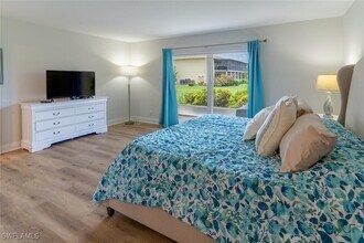 96 Glades Blvd in Naples, FL - Building Photo - Building Photo