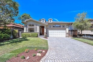 14361 Paul Ave in Saratoga, CA - Building Photo