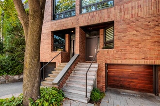36 Somerville Av in Westmount, QC - Building Photo - Building Photo
