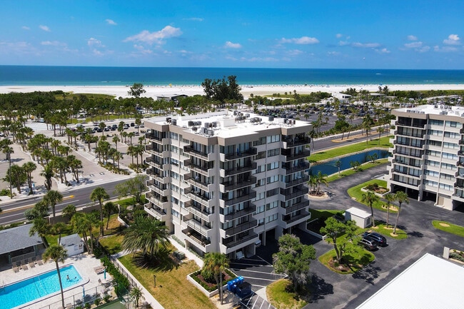 1055 Beach Rd in Sarasota, FL - Building Photo - Building Photo
