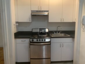 EAST 38 STREET in New York, NY - Building Photo - Building Photo