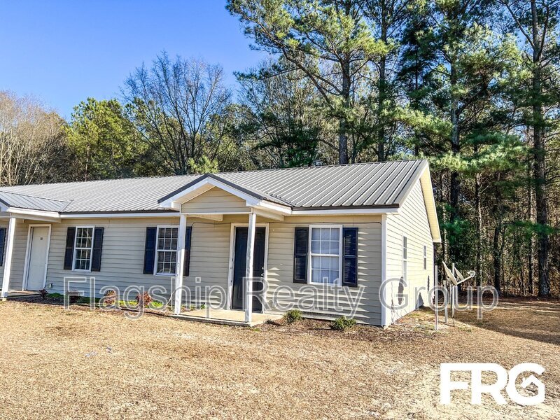 208 Connie Cir in Snow Hill, NC - Building Photo