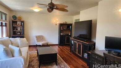 332 Kuukama St in Kailua, HI - Building Photo - Building Photo