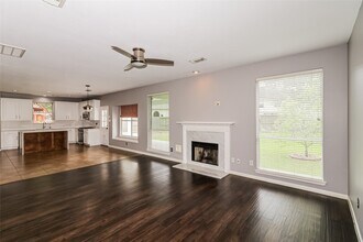 16503 Canyon Chase Dr in Houston, TX - Building Photo - Building Photo