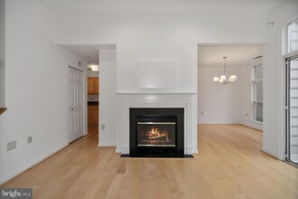 2405 20th St NW-Unit -1103 in Washington, DC - Foto de edificio - Building Photo