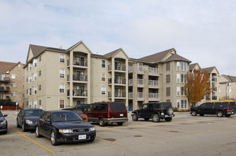 Wedgewood & Woodbridge in Burlington, ON - Building Photo - Building Photo