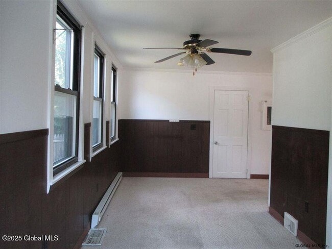 11 Surrey Rd in Schenectady, NY - Building Photo - Building Photo