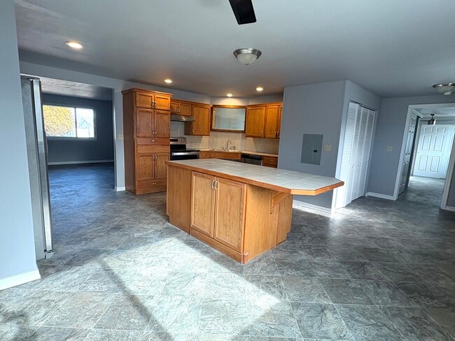 240 Circle Dr in Winnemucca, NV - Building Photo - Building Photo