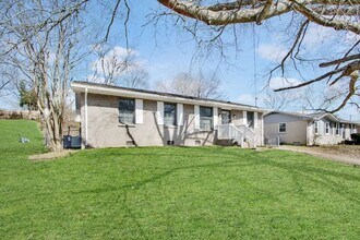 238 Townes Dr in Nashville, TN - Foto de edificio - Building Photo