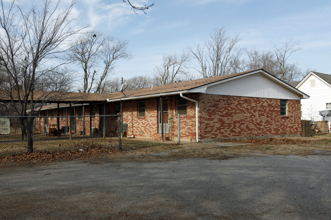 Cleta's Cottage in Noble, OK - Building Photo