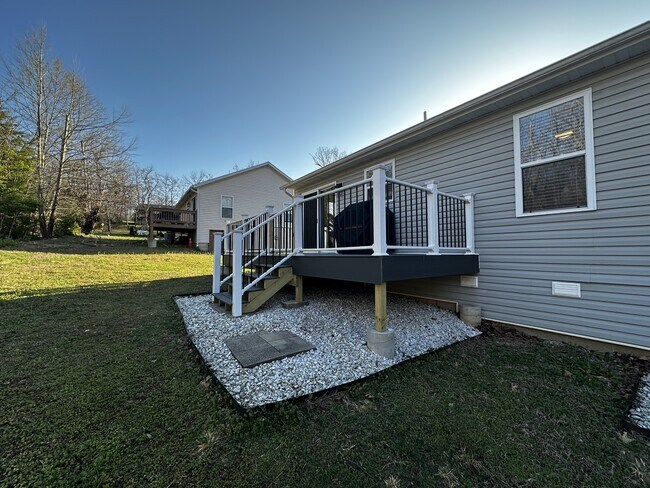 420 Evergreen Dr in Lake Ozark, MO - Building Photo - Building Photo