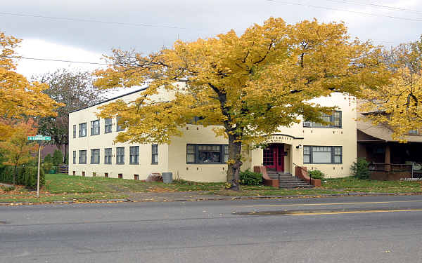 University Apartments in Portland, OR - Building Photo - Building Photo