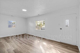 2233 St Paul St in Indianapolis, IN - Building Photo - Building Photo