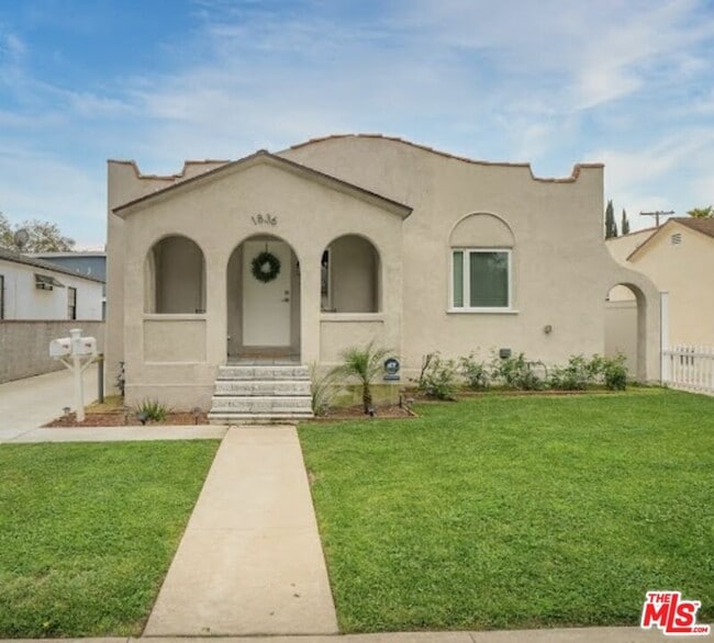 property at 1836 Lake St