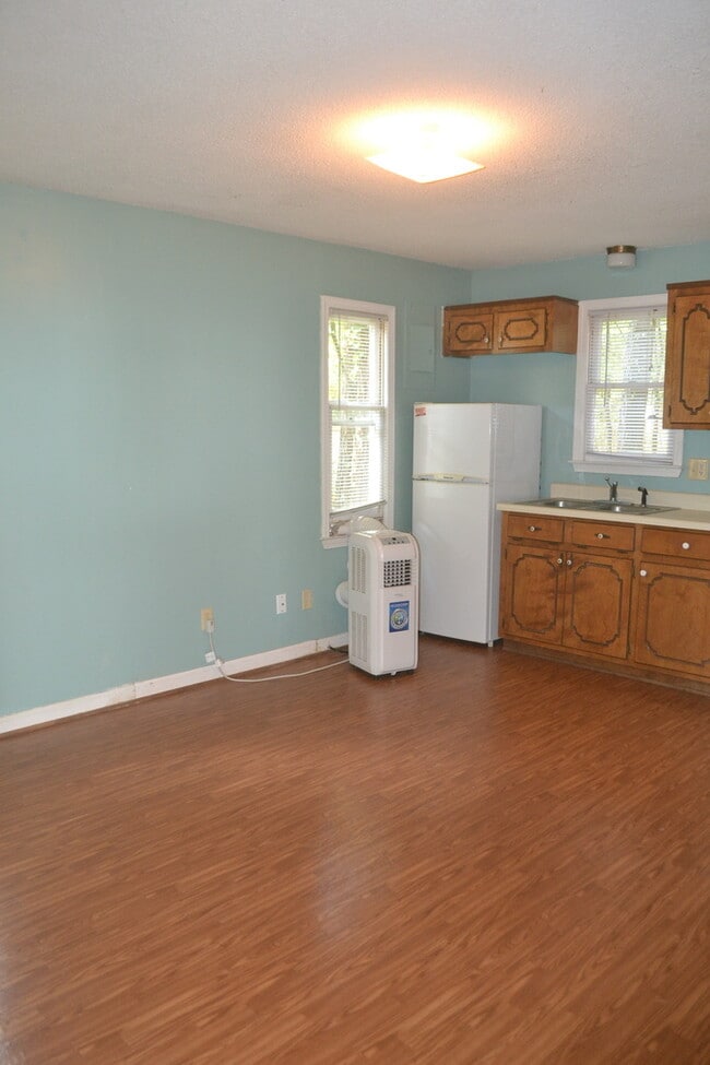 102 Franklin Dr in Central, SC - Building Photo - Building Photo