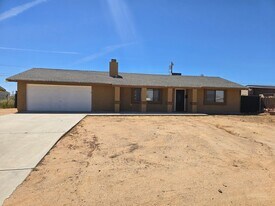 8472 Underwood Ave in California City, CA - Building Photo