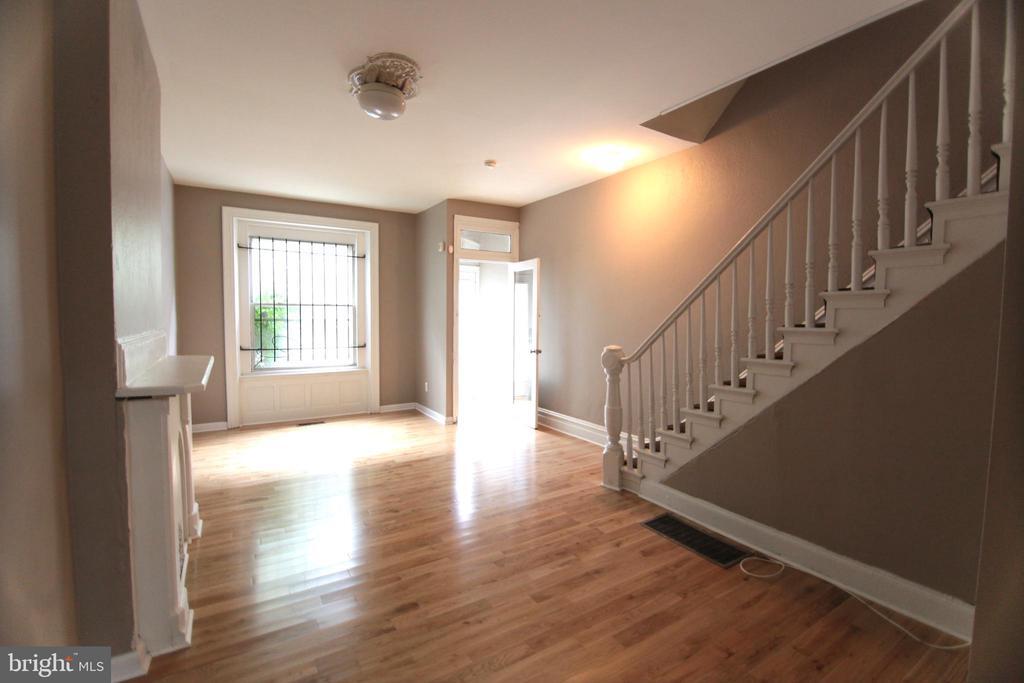 1732 N Sydenham St in Philadelphia, PA - Building Photo