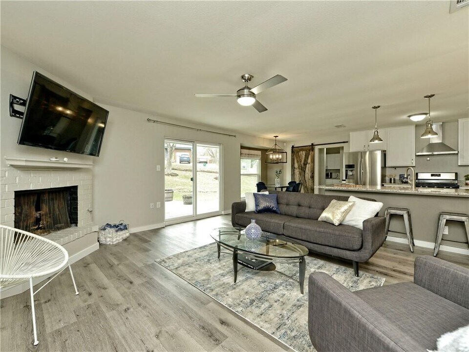 1601 Elmira Rd in Austin, TX - Building Photo