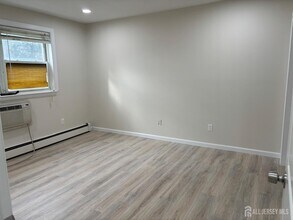 289 Main St in Spotswood, NJ - Building Photo - Building Photo