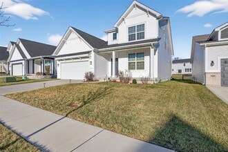 111 Maelin Dr in O'Fallon, MO - Building Photo - Building Photo