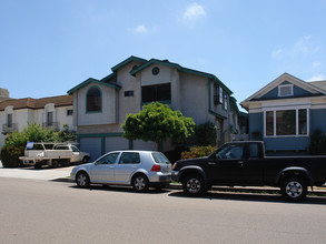 1009 Essex St in San Diego, CA - Building Photo - Building Photo