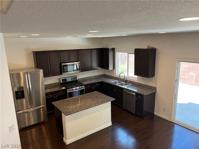 10862 Knickerbocker Ave in Las Vegas, NV - Building Photo - Building Photo